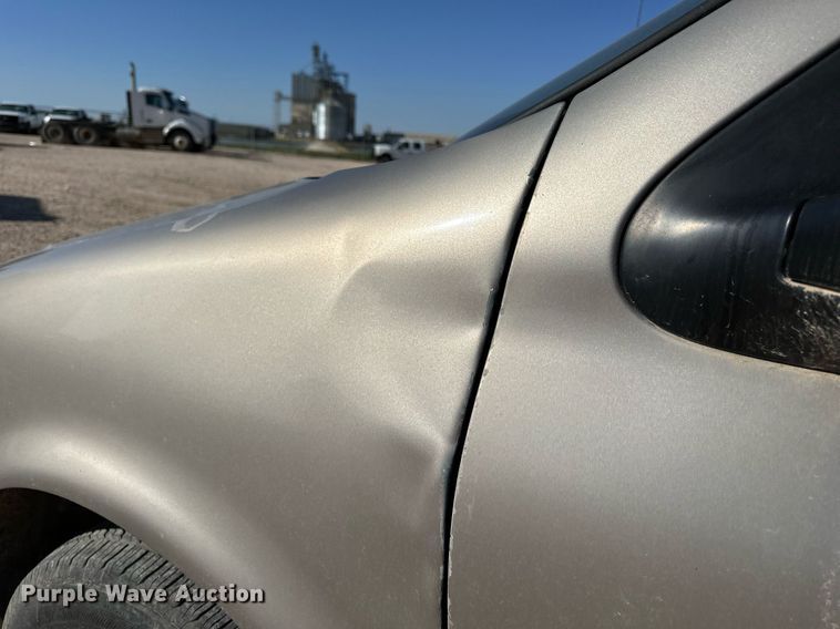 image for item EQ4701 2004 Chevrolet Venture van