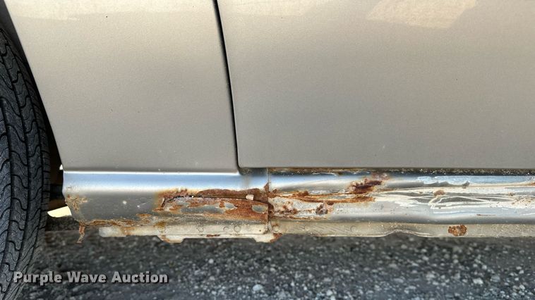 image for item EQ4701 2004 Chevrolet Venture van