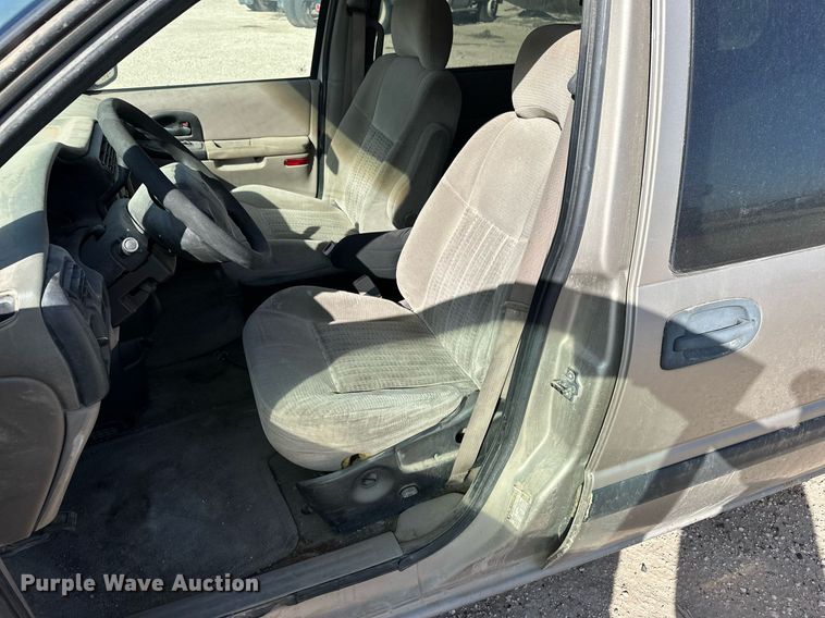 image for item EQ4701 2004 Chevrolet Venture van