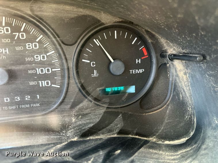 image for item EQ4701 2004 Chevrolet Venture van