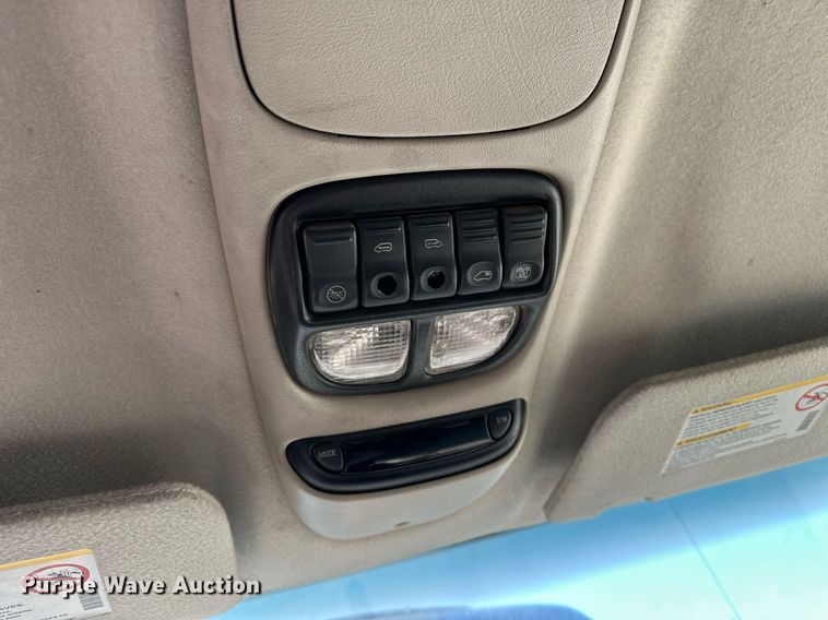 image for item EQ4701 2004 Chevrolet Venture van