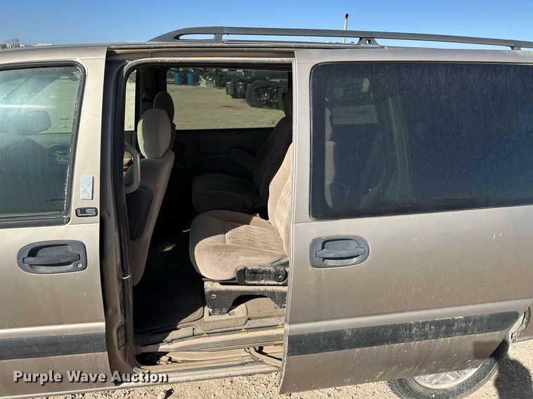 image for item EQ4701 2004 Chevrolet Venture van