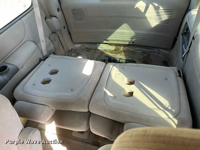 image for item EQ4701 2004 Chevrolet Venture van