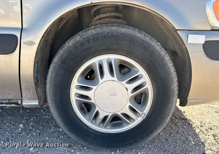 image for item EQ4701 2004 Chevrolet Venture van