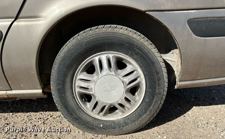 image for item EQ4701 2004 Chevrolet Venture van