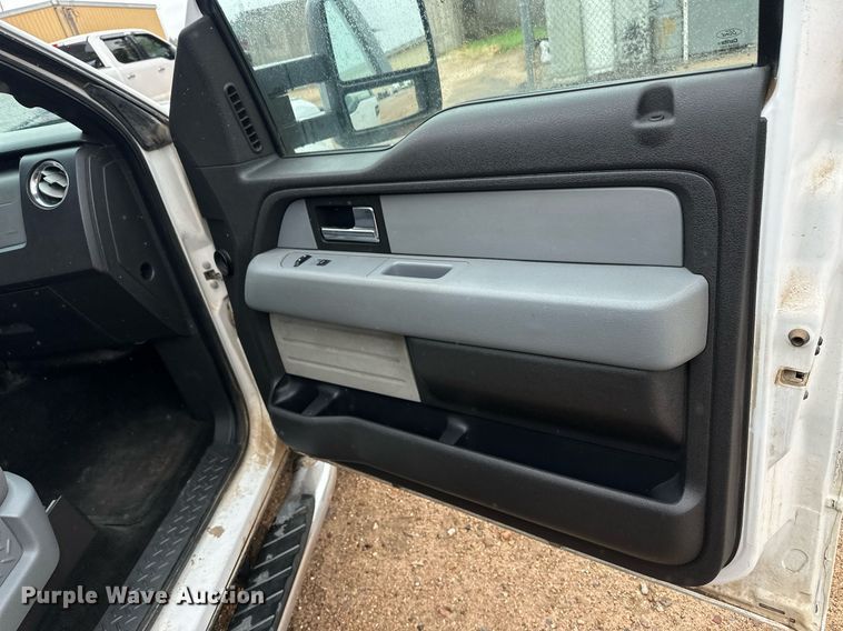 image for item EQ4714 2012 Ford F150 XLT SuperCab pickup truck