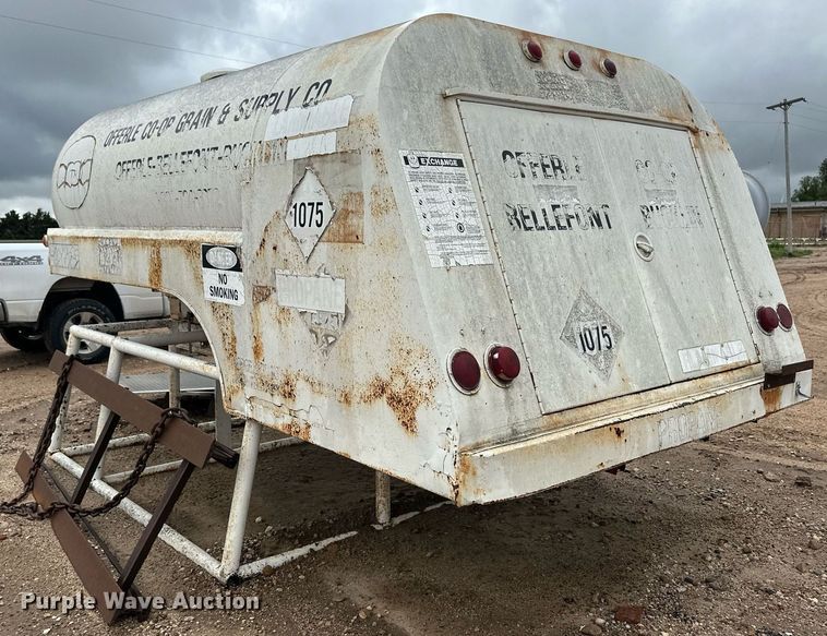 image for item EQ4718 (2) propane tanks