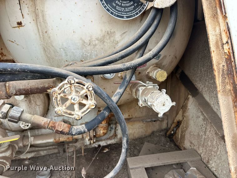 image for item EQ4718 (2) propane tanks