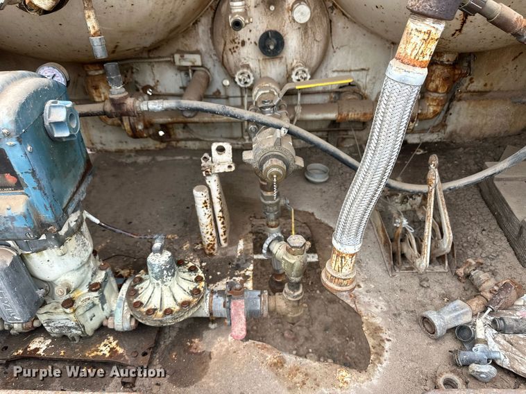 image for item EQ4718 (2) propane tanks