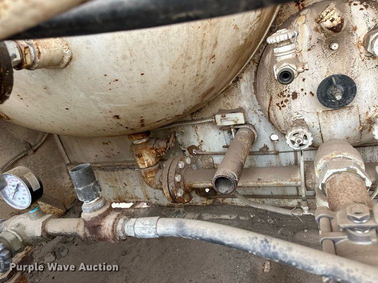 image for item EQ4718 (2) propane tanks