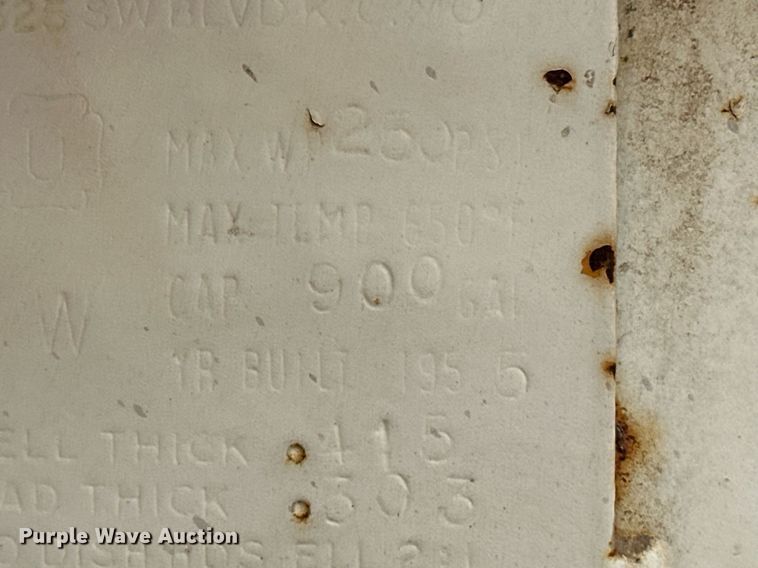 image for item EQ4718 (2) propane tanks