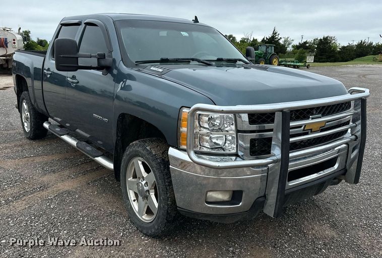 image for item EQ4726 2012 Chevrolet Silverado 2500HD Crew Cab pickup truck