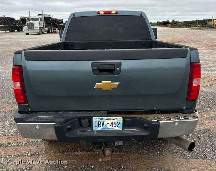 image for item EQ4726 2012 Chevrolet Silverado 2500HD Crew Cab pickup truck