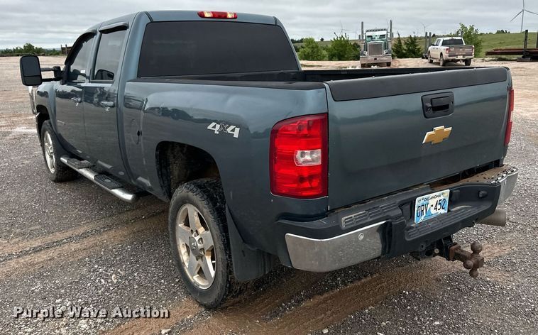 image for item EQ4726 2012 Chevrolet Silverado 2500HD Crew Cab pickup truck