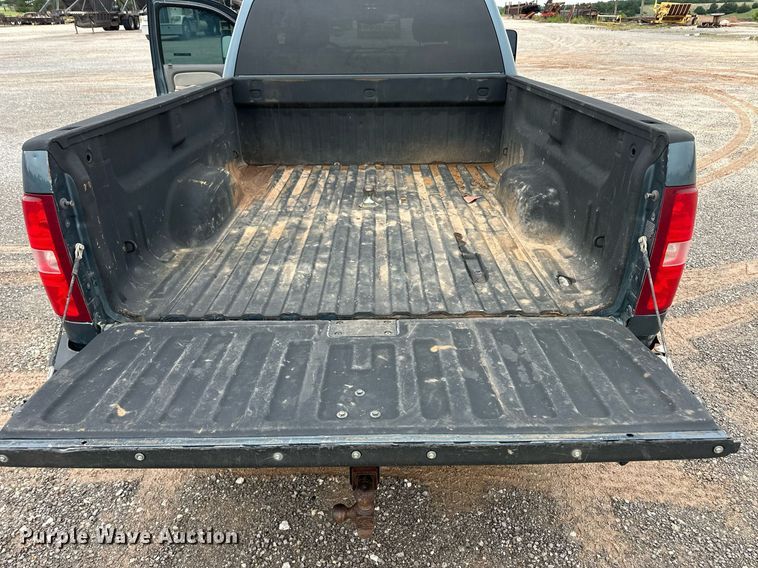 image for item EQ4726 2012 Chevrolet Silverado 2500HD Crew Cab pickup truck