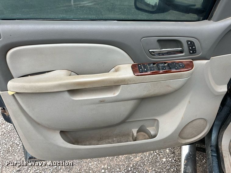 image for item EQ4726 2012 Chevrolet Silverado 2500HD Crew Cab pickup truck