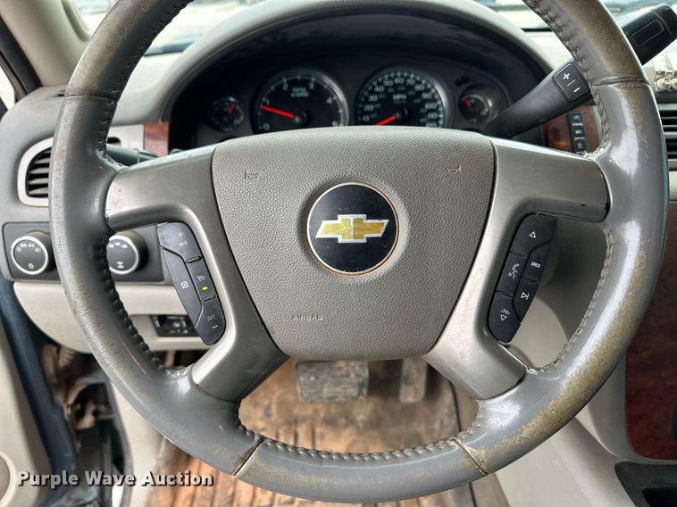 image for item EQ4726 2012 Chevrolet Silverado 2500HD Crew Cab pickup truck