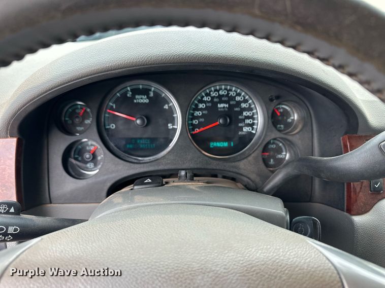 image for item EQ4726 2012 Chevrolet Silverado 2500HD Crew Cab pickup truck