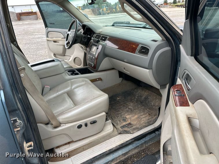 image for item EQ4726 2012 Chevrolet Silverado 2500HD Crew Cab pickup truck