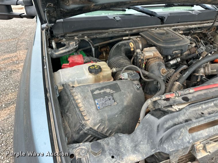 image for item EQ4726 2012 Chevrolet Silverado 2500HD Crew Cab pickup truck