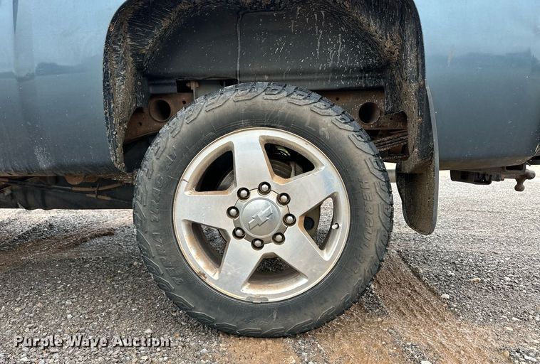 image for item EQ4726 2012 Chevrolet Silverado 2500HD Crew Cab pickup truck