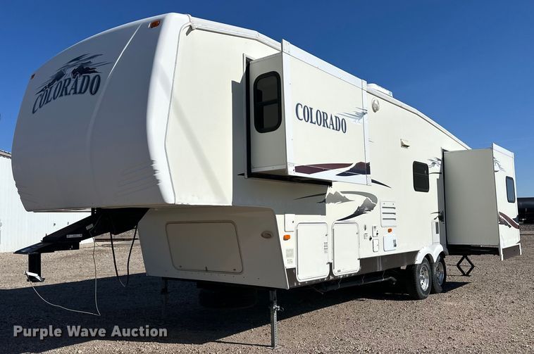 image for item EQ4753 2006 Dutchmen Colorado camper