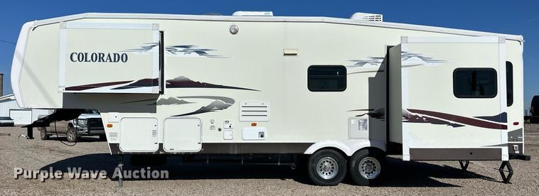 image for item EQ4753 2006 Dutchmen Colorado camper