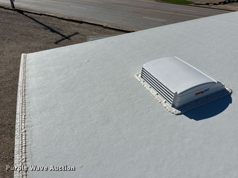 image for item EQ4753 2006 Dutchmen Colorado camper