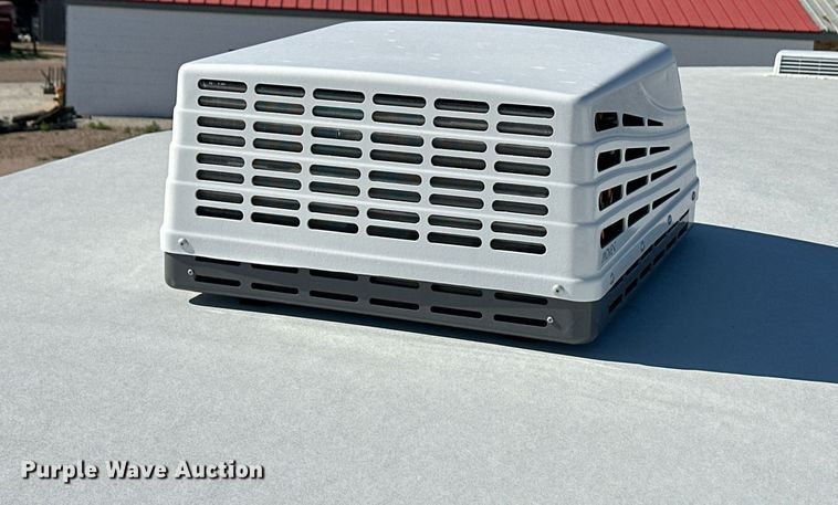 image for item EQ4753 2006 Dutchmen Colorado camper