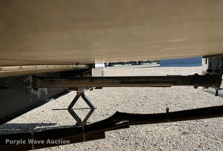 image for item EQ4753 2006 Dutchmen Colorado camper