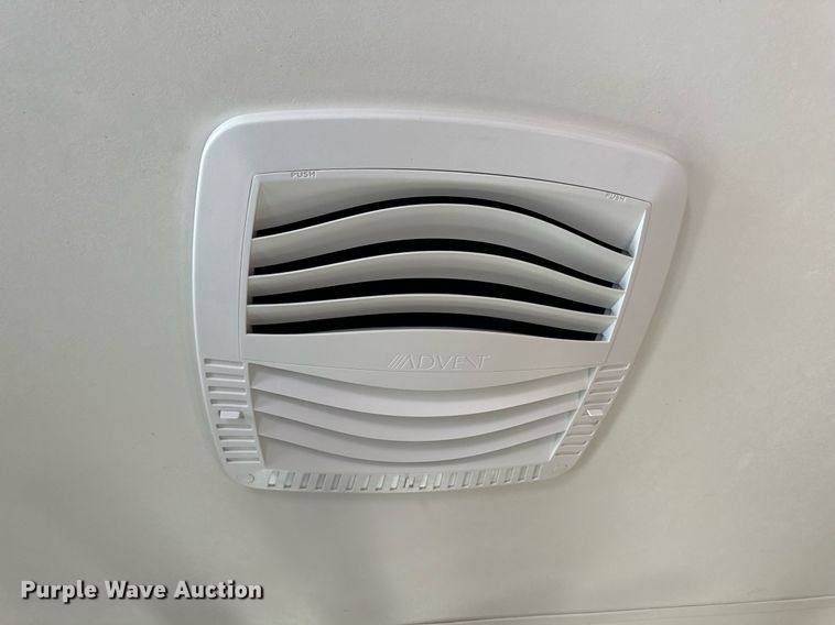 image for item EQ4753 2006 Dutchmen Colorado camper