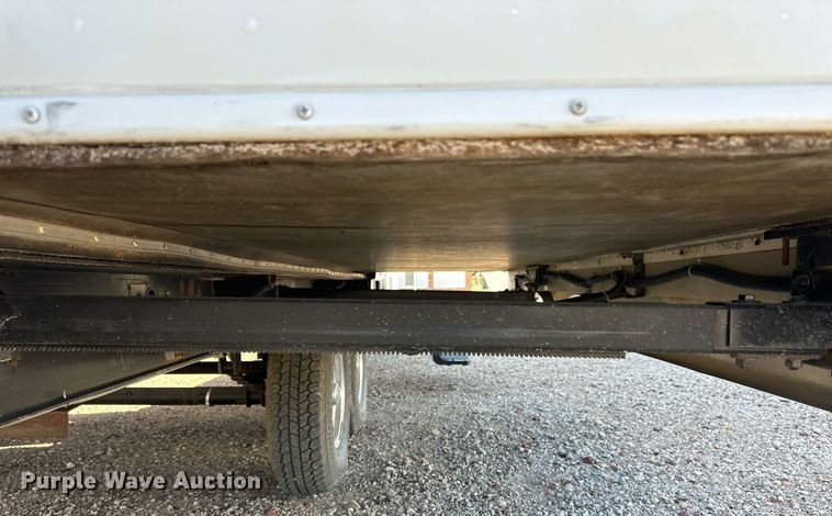 image for item EQ4753 2006 Dutchmen Colorado camper