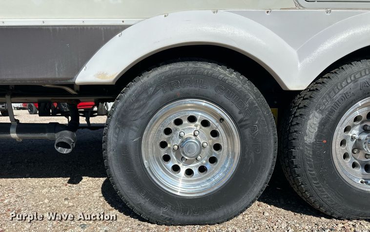 image for item EQ4753 2006 Dutchmen Colorado camper