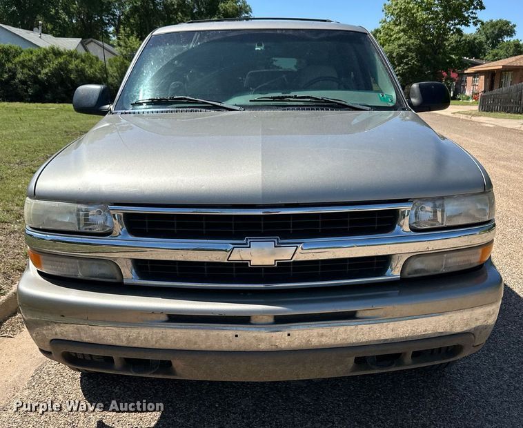 image for item EQ4756 2000 Chevrolet Tahoe LS SUV