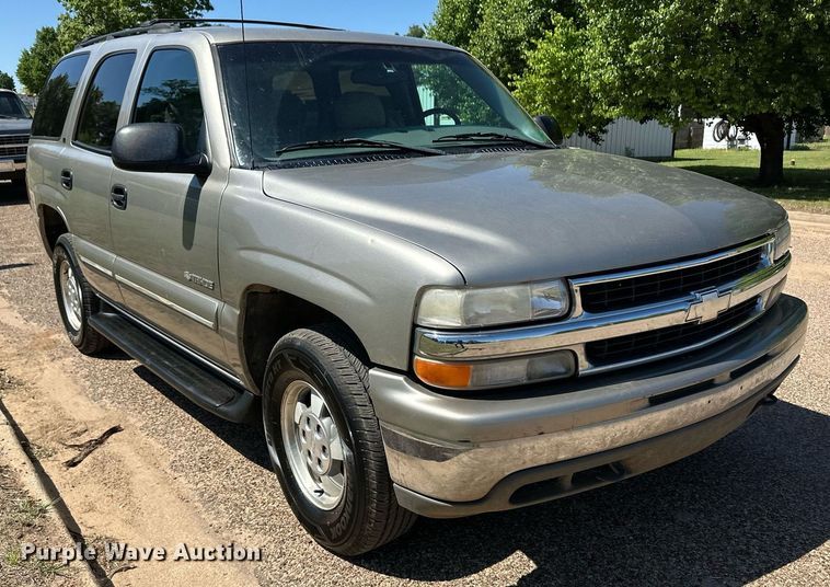image for item EQ4756 2000 Chevrolet Tahoe LS SUV