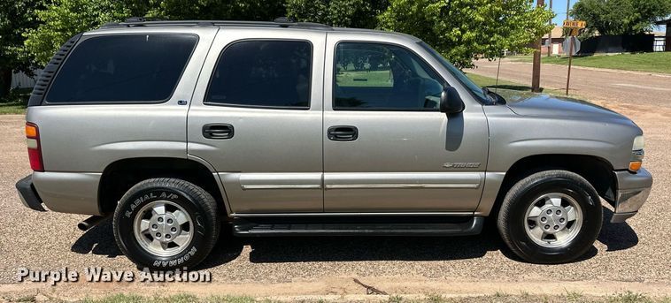 image for item EQ4756 2000 Chevrolet Tahoe LS SUV