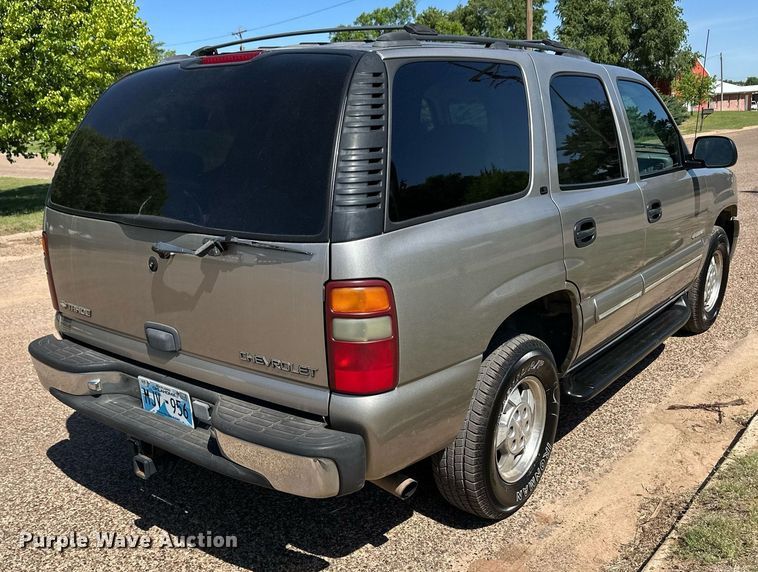image for item EQ4756 2000 Chevrolet Tahoe LS SUV