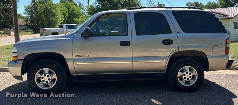 image for item EQ4756 2000 Chevrolet Tahoe LS SUV