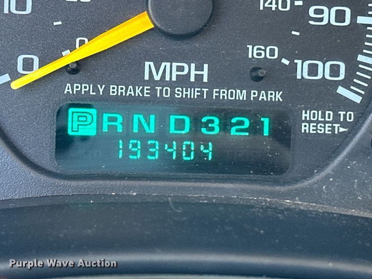 image for item EQ4756 2000 Chevrolet Tahoe LS SUV