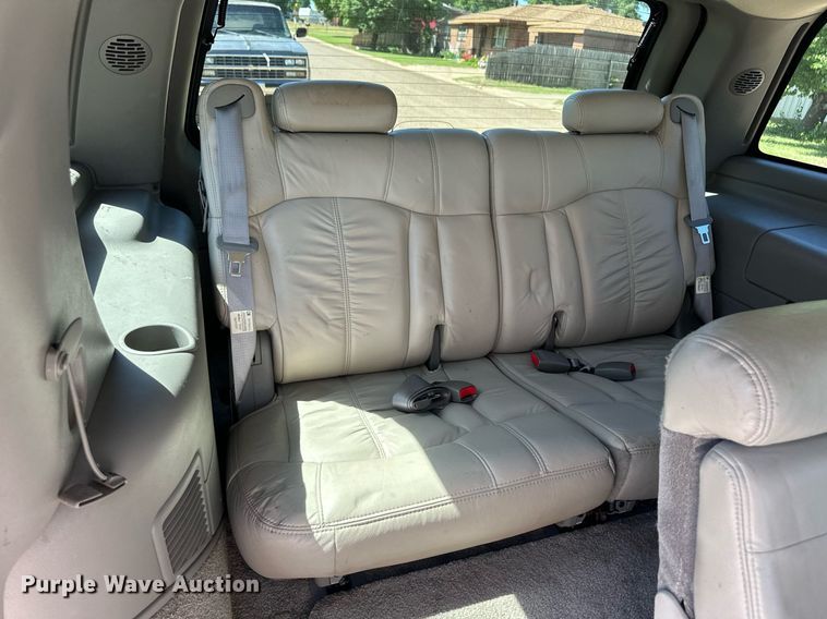 image for item EQ4756 2000 Chevrolet Tahoe LS SUV