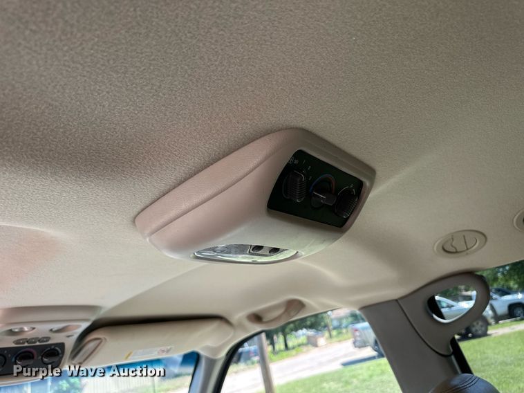 image for item EQ4756 2000 Chevrolet Tahoe LS SUV