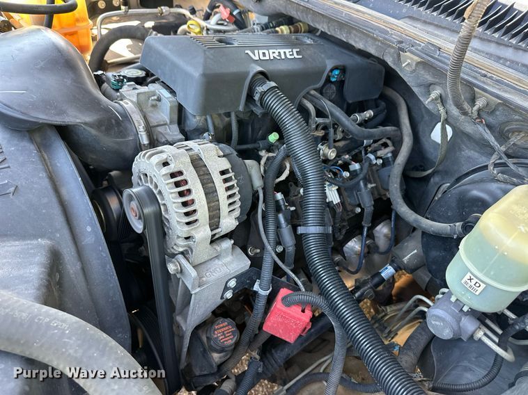 image for item EQ4756 2000 Chevrolet Tahoe LS SUV