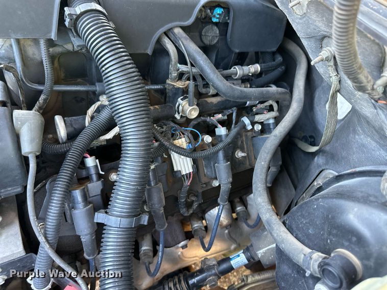 image for item EQ4756 2000 Chevrolet Tahoe LS SUV