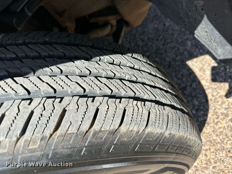 image for item EQ4756 2000 Chevrolet Tahoe LS SUV