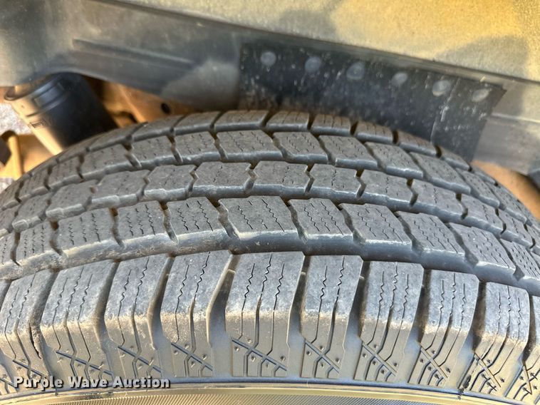 image for item EQ4756 2000 Chevrolet Tahoe LS SUV