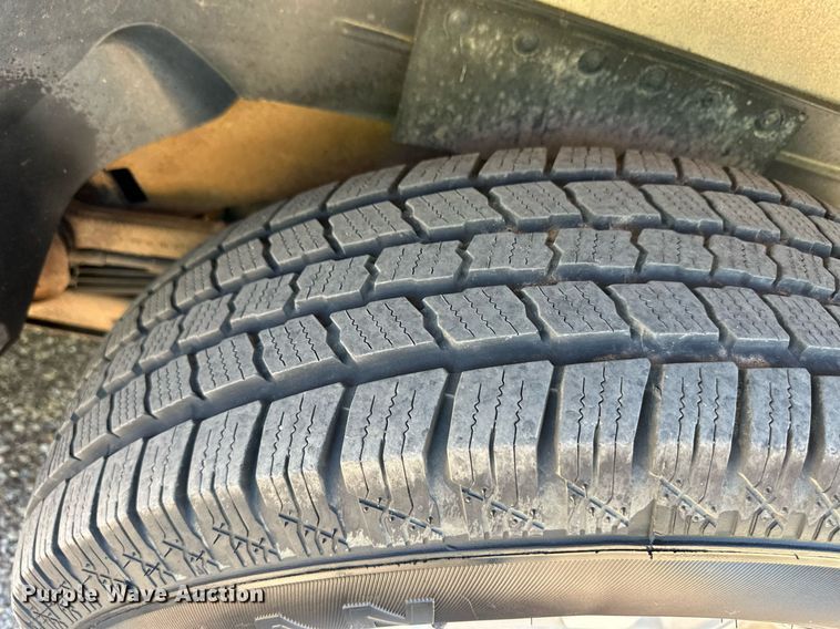 image for item EQ4756 2000 Chevrolet Tahoe LS SUV