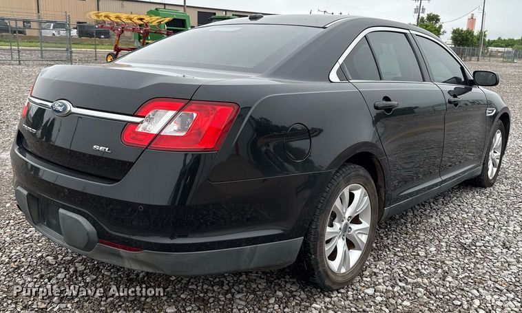 image for item ER1077 2011 Ford  Taurus  