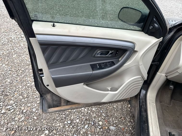 image for item ER1077 2011 Ford  Taurus  