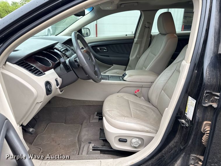 image for item ER1077 2011 Ford  Taurus  