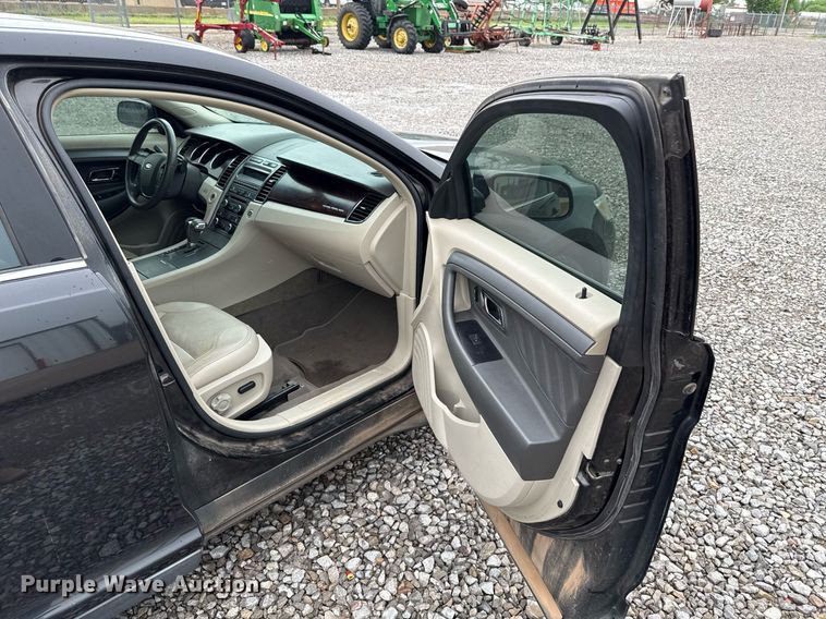 image for item ER1077 2011 Ford  Taurus  